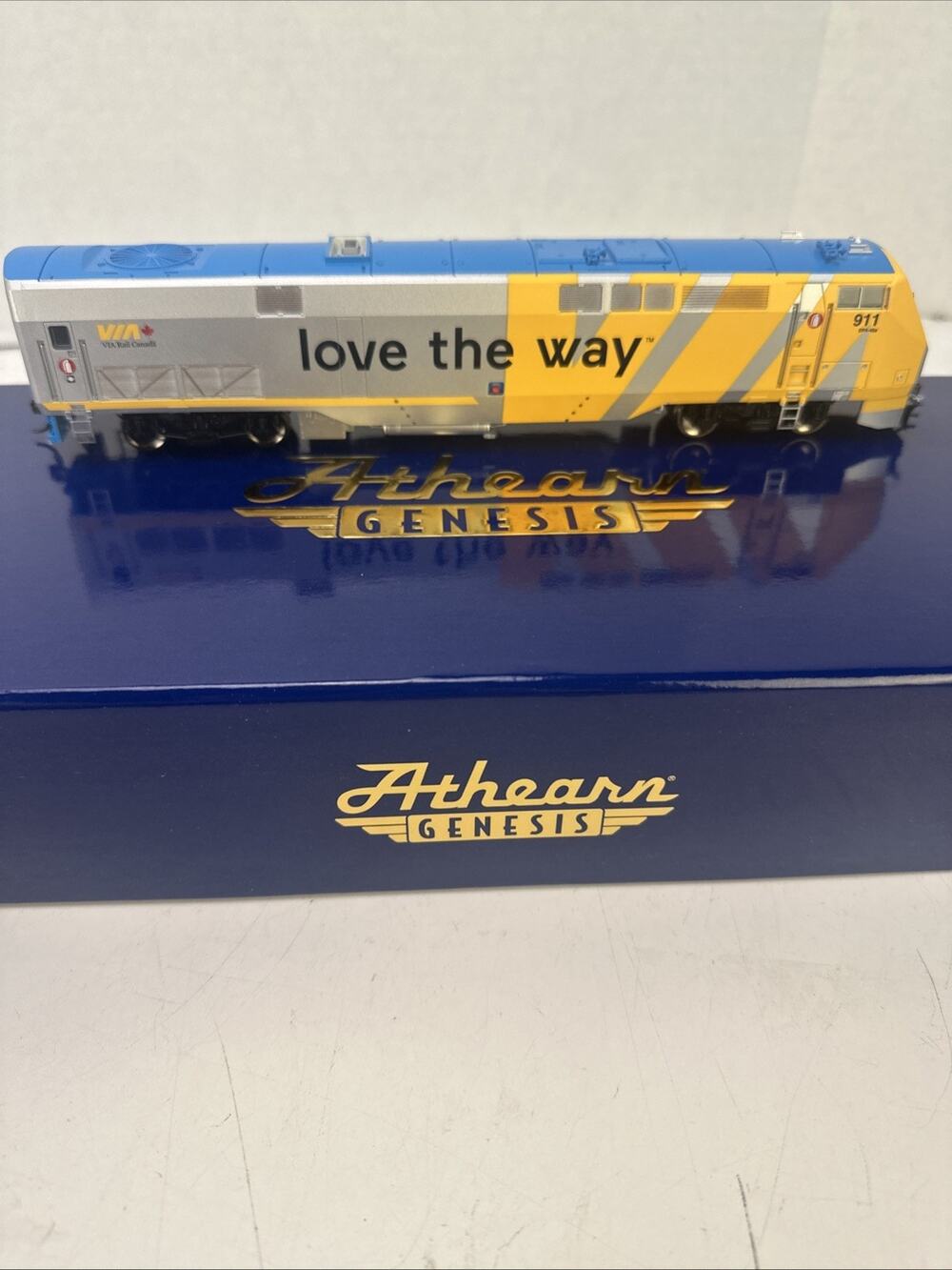 Athearn Genesis HO Scale ATHG81232 P42DC VIA Rail Love The Way #911 Loco